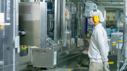 Nestlé invests $100 million in coffee factory
