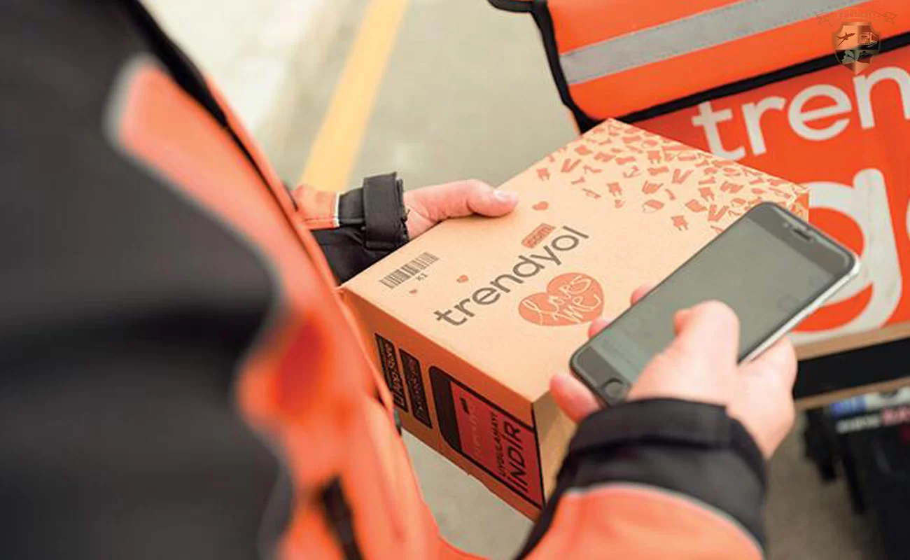 Giai đoạn thứ ba, b&ugrave;ng nổ từ 2015 đến nay, l&agrave; thời của những thương hiệu mới nổi với tốc độ sản xuất cực nhanh, gi&aacute; cực thấp...