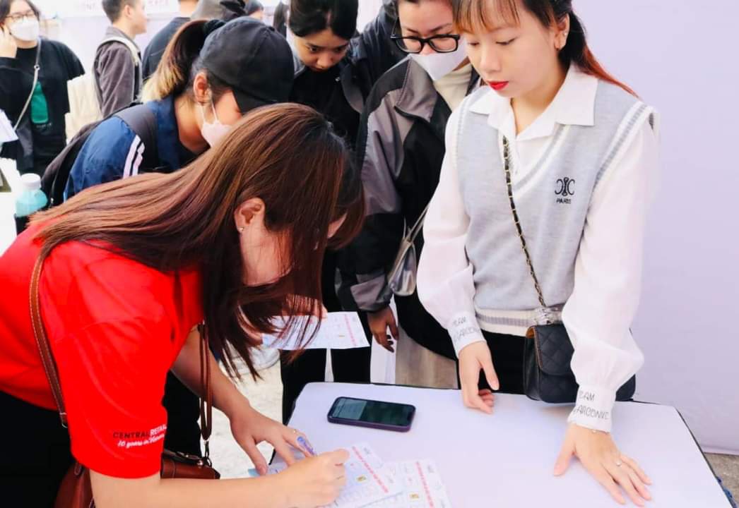 Nhiều doanh nghiệp tiếp tục tuyển dụng lao động. Ảnh: Xuân Hải.
