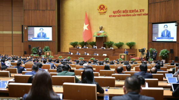 Quốc hội đồng ý dùng gần 64.000 tỷ đầu tư công cho các bộ, cơ quan trung ương và địa phương