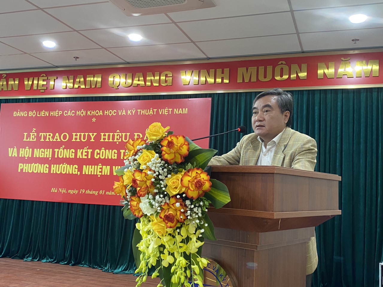 Ph&aacute;t biểu tại hội nghị, B&iacute; thư Đảng ủy, Ph&oacute; Chủ tịch Li&ecirc;n hiệp Hội Việt Nam Phạm Quang Thao đ&aacute;nh gi&aacute; cao vai tr&ograve; c&ocirc;ng t&aacute;c l&atilde;nh đạo, chỉ đạo của chi bộ từng nơi ng&agrave;y c&agrave;ng r&otilde; n&eacute;t, to&agrave;n diện, n&acirc;ng cao năng lực, sức chiến đấu, kịp thời, tr&uacute;ng, đ&uacute;ng, tr&aacute;nh h&igrave;nh thức v&agrave; hiệu quả.