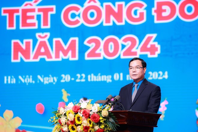 Chủ tịch Tổng Li&ecirc;n đo&agrave;n Lao động Việt Nam Nguyễn Đ&igrave;nh Khang ph&aacute;t biểu tại chương tr&igrave;nh. Ảnh - Nguyễn Hải.