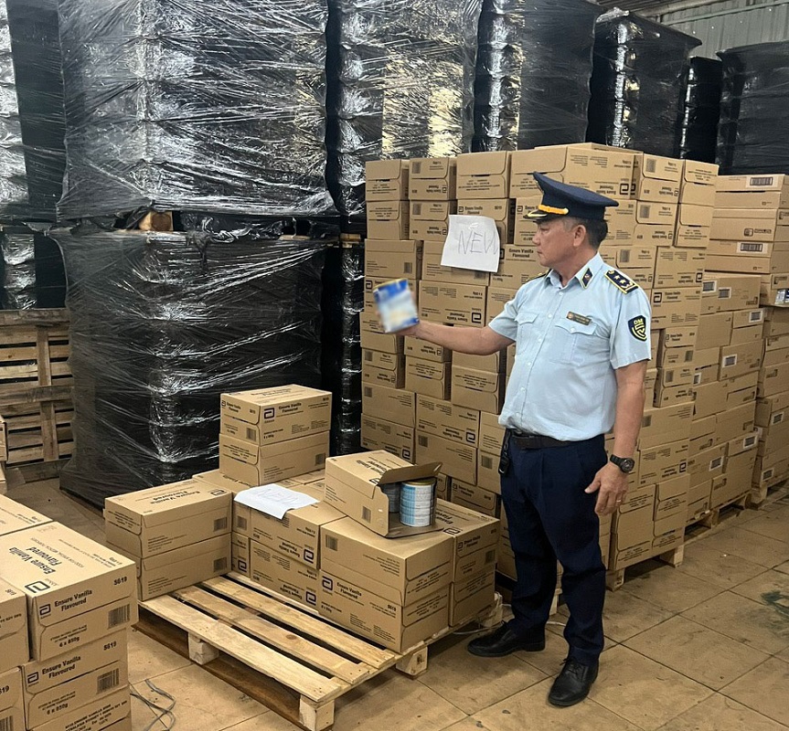 Xưởng sản xuất sữa giả các nhãn hiệu nổi tiếng. 