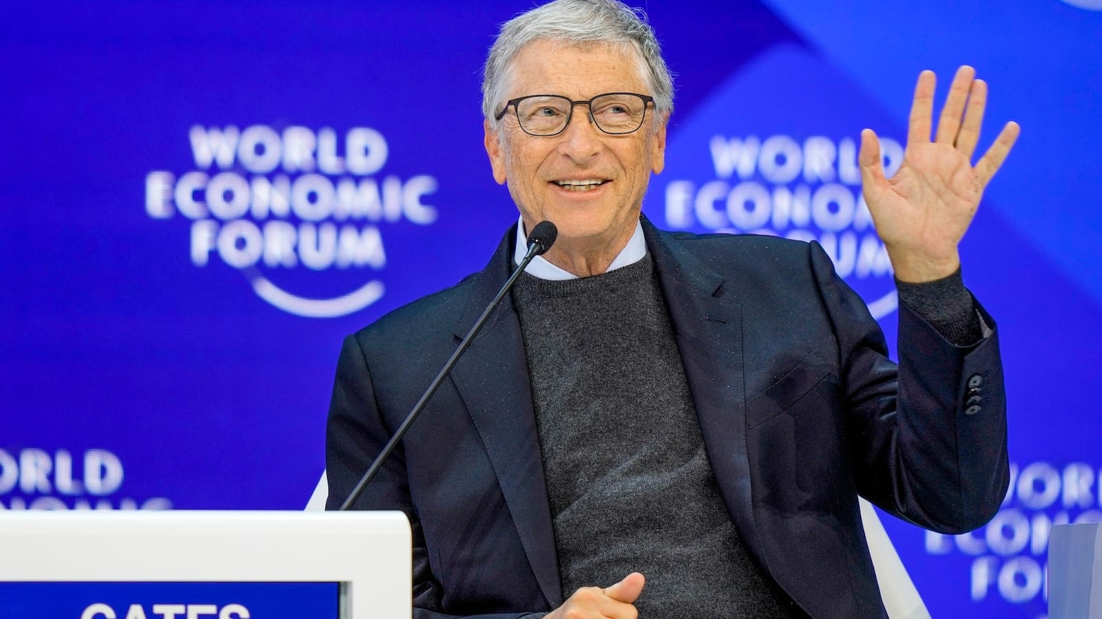 Tỷ ph&uacute; đồng s&aacute;ng lập Microsoft dẫn đầu cuộc k&ecirc;u gọi c&aacute;c ch&iacute;nh phủ tăng thuế đối với những người gi&agrave;u.