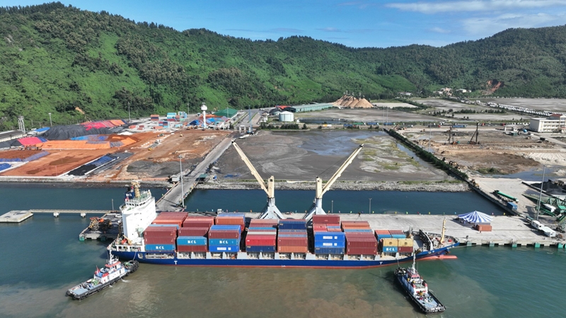 Thừa Thiên Huế đẩy mạnh xây dựng cơ sở hạ tầng, thu hút đầu tư 