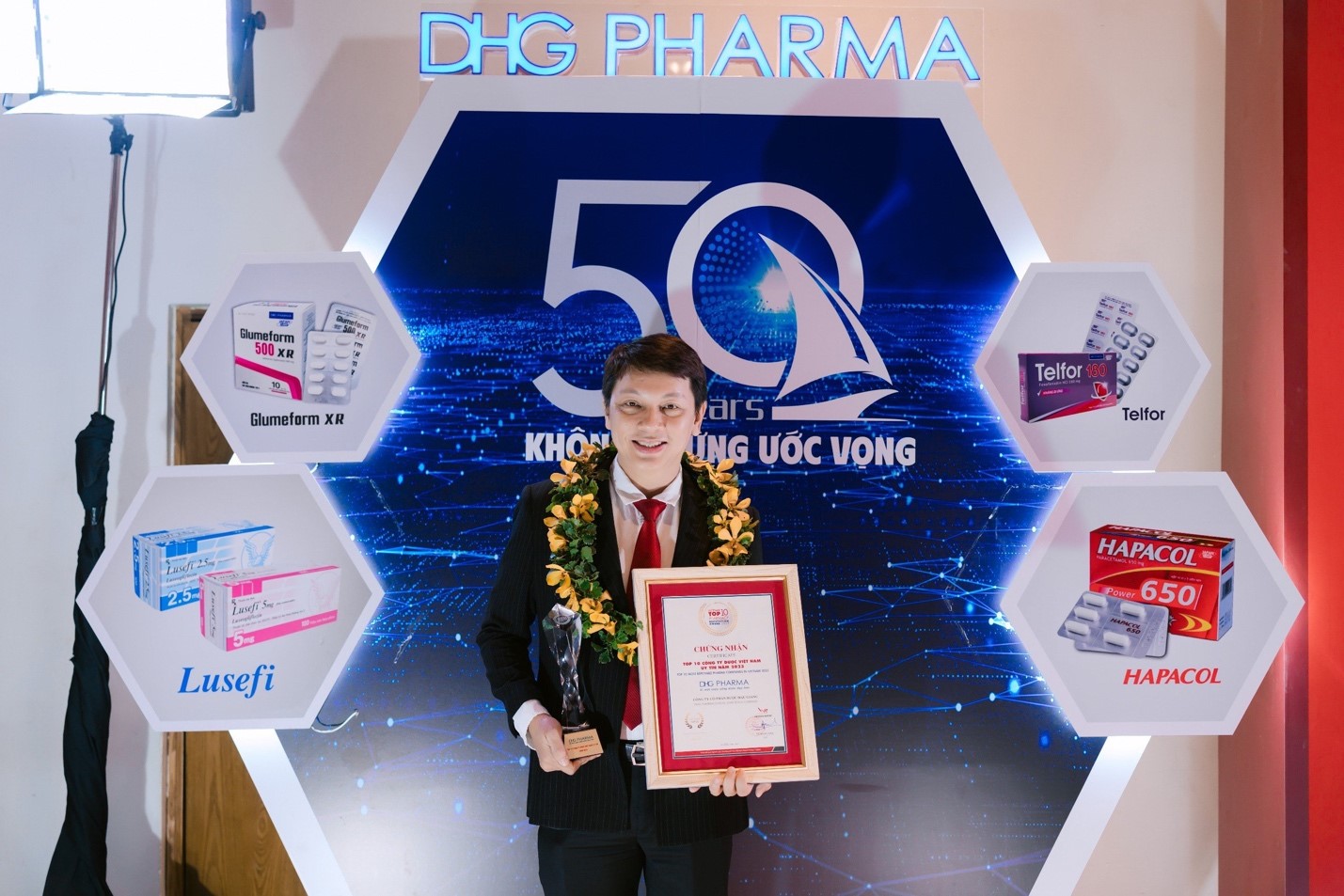 Dược Hậu Giang tiếp tục ghi dấu ấn đóng góp lớn cho ngành dược phẩm nói riêng và nền kinh tế nói chung khi liên tục giữ vững vị thế trong danh sách Top 10 công ty dược Việt Nam uy tín.