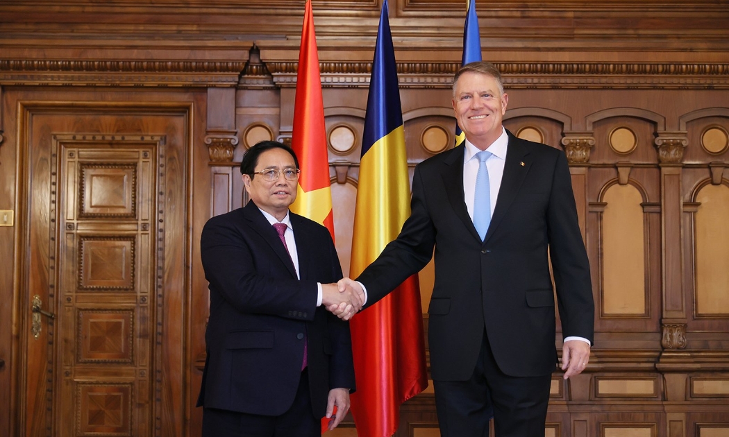 Thủ tướng Phạm Minh Chính hội kiến Tổng thống Romania Klaus Iohannis - Ảnh: VGP