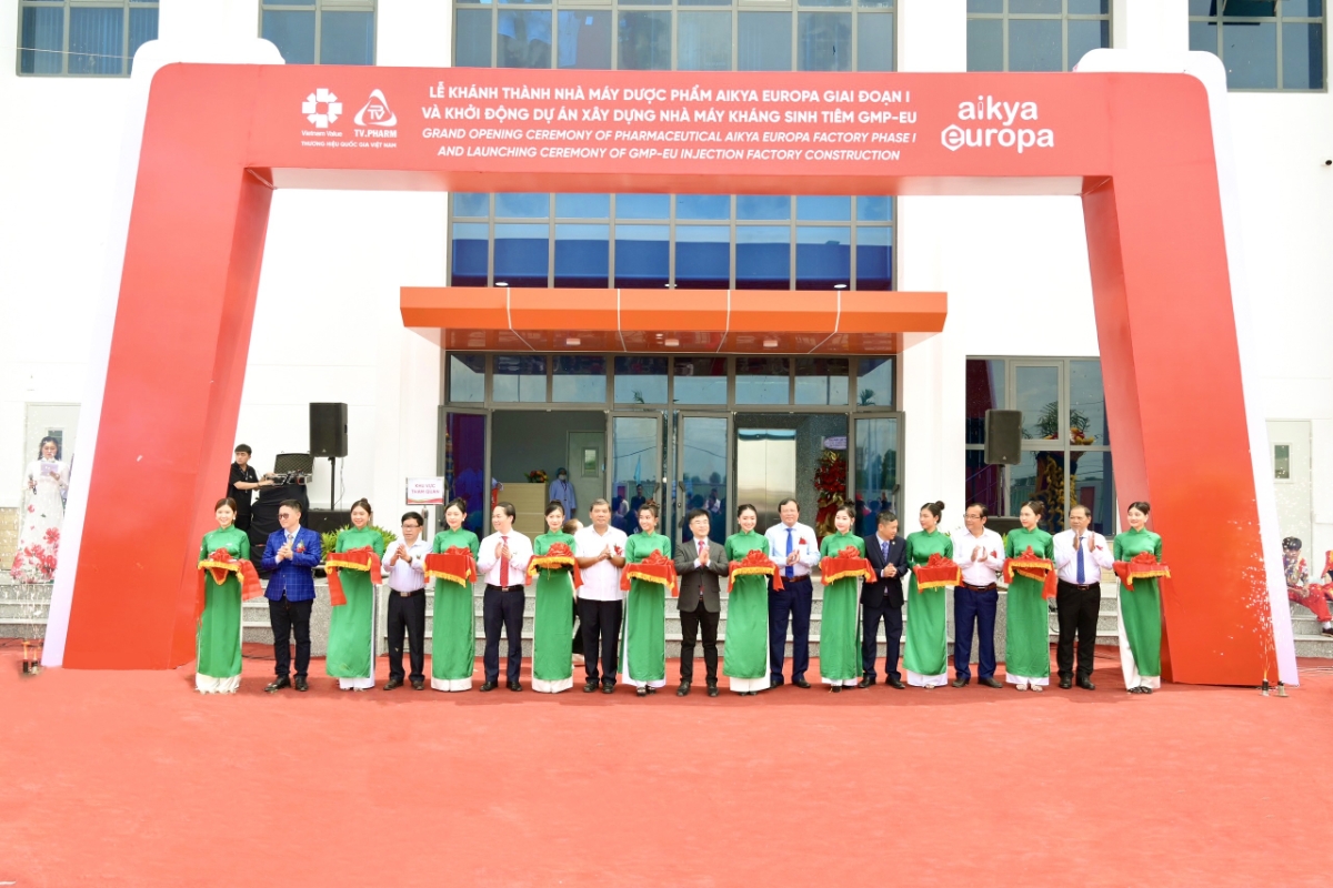 Sự kiện kh&aacute;nh th&agrave;nh nh&agrave; m&aacute;y dược phẩm Aikya Europa giai đoạn 1.