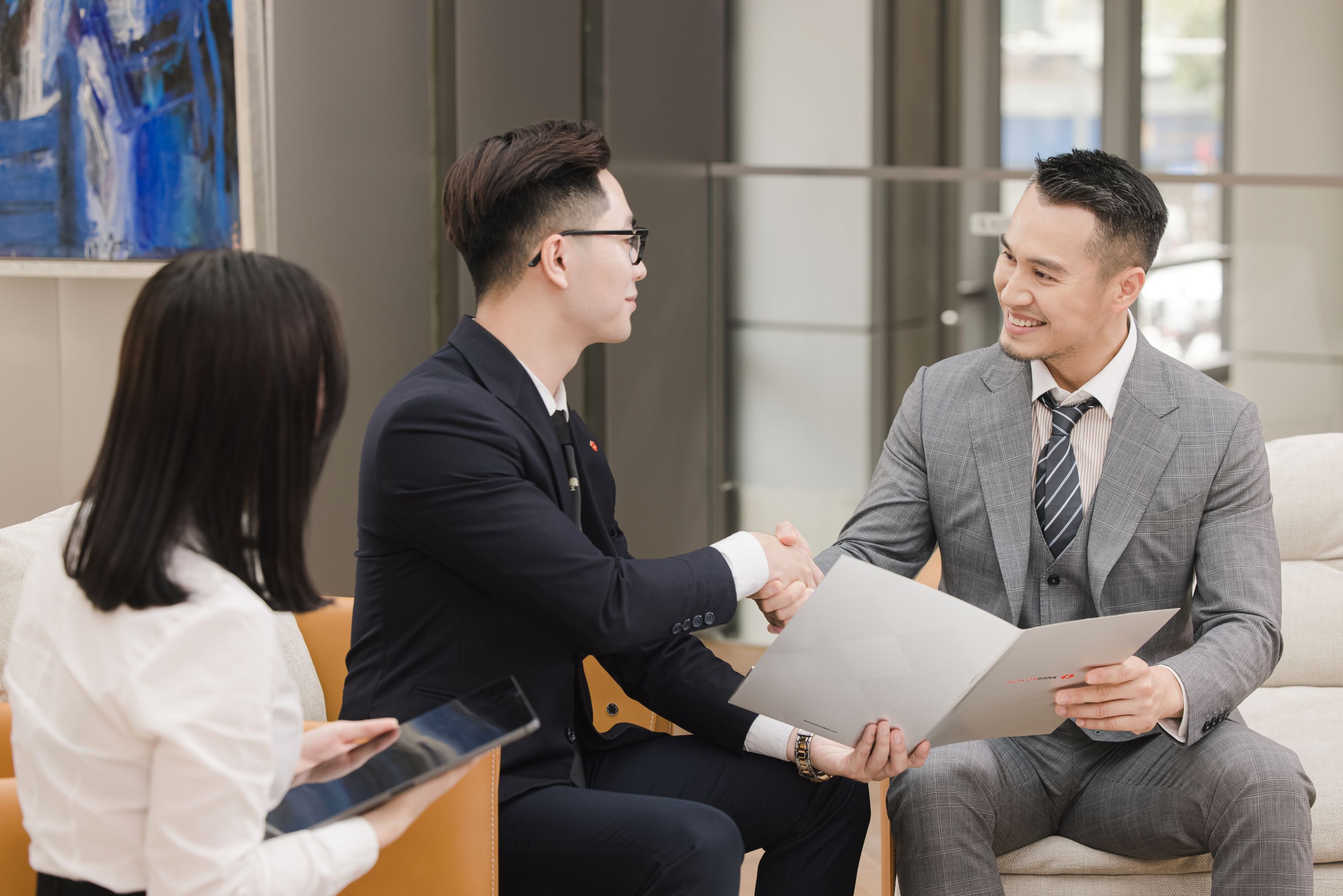 Techcombank ghi nhận 2,6 triệu khách hàng mới trong cả năm 2023, nhiều hơn gấp đôi con số của năm 2022.