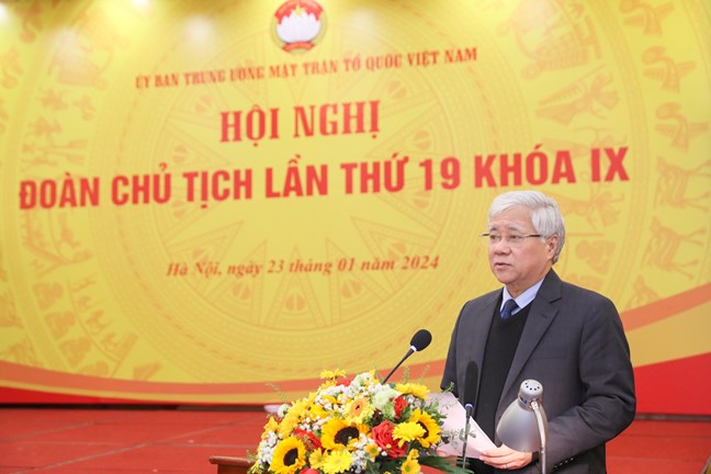Bí thư Trung ương Đảng, Chủ tịch Ủy ban Trung ương MTTQ Việt Nam Đỗ Văn Chiến phát biểu tại Hội nghị 