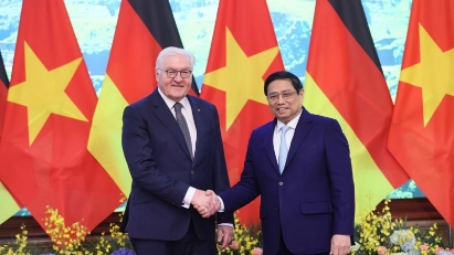 German firms encouraged to invest in Vietnam