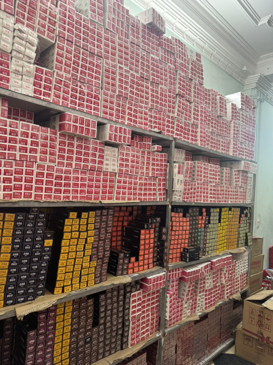 Số sản phẩm là mỹ phẩm, phụ kiện ngành tóc