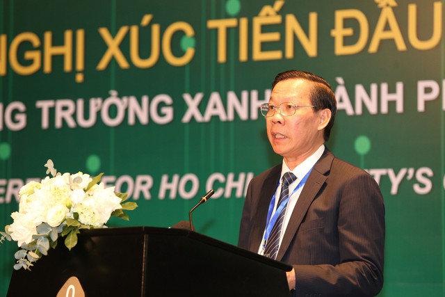 Chủ tịch UBND TP.HCM Phan Văn Mãi phát biểu tại hội nghị - Ảnh: Vũ Phong