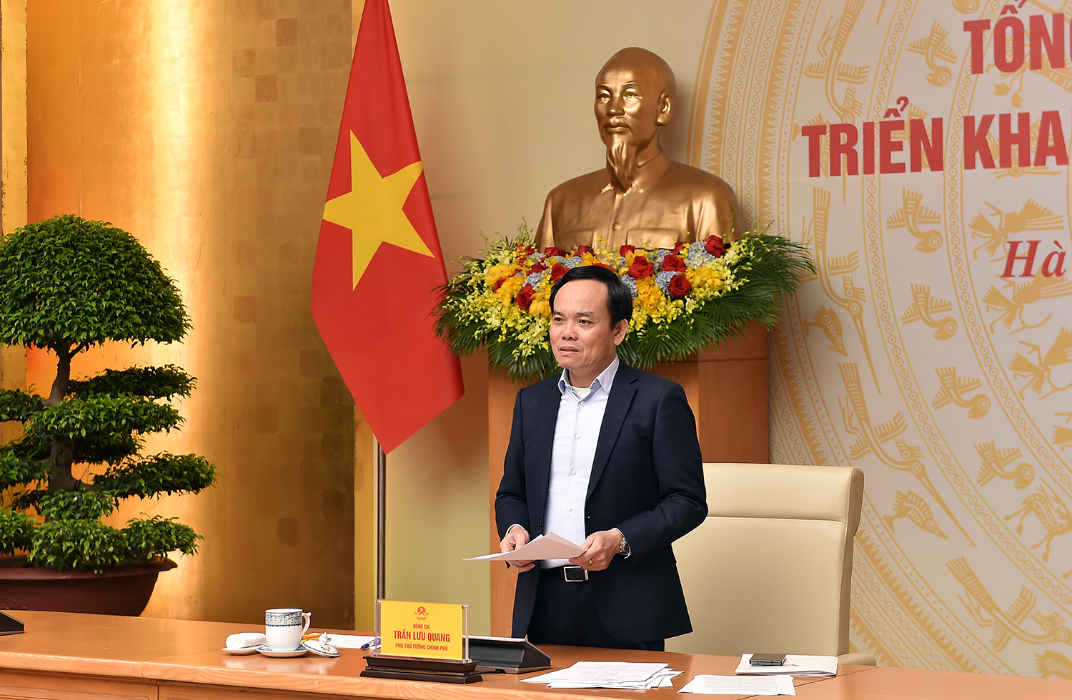 Phó Thủ tướng Chính phủ Trần Lưu Quang phát biểu tại Hội nghị tổng kết công tác năm 2023, triển khai nhiệm vụ trọng tâm năm 2024 của Ủy Ban Quốc gia phòng, chống AIDS, ma túy, mại dâm - Ảnh: VGP
