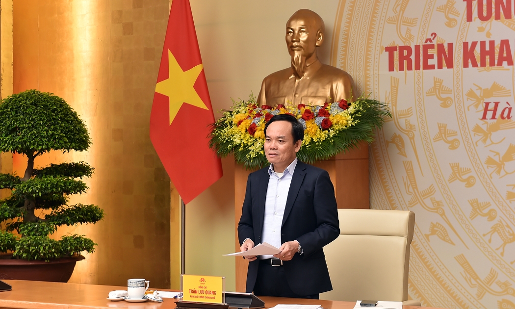Phó Thủ tướng Chính phủ Trần Lưu Quang phát biểu tại Hội nghị tổng kết công tác năm 2023, triển khai nhiệm vụ trọng tâm năm 2024 của Ủy Ban Quốc gia phòng, chống AIDS, ma túy, mại dâm - Ảnh: VGP