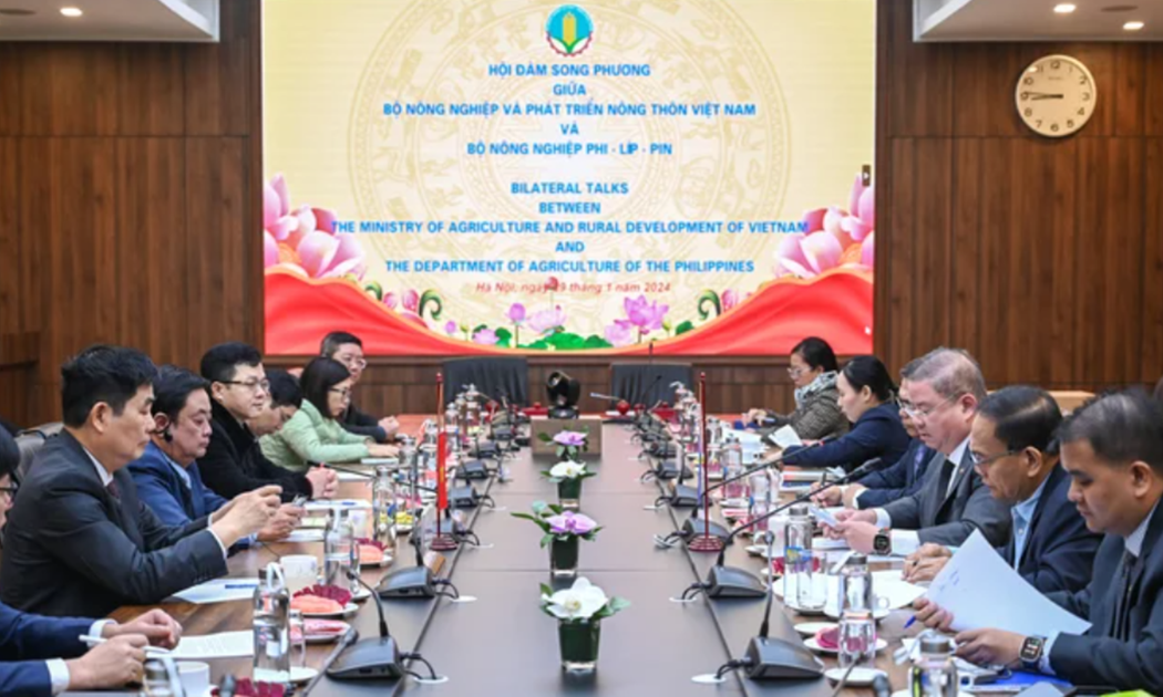 Bộ trưởng Bộ Nông nghiệp và Phát triển nông thôn Lê Minh Hoan hội đàm với Bộ trưởng Bộ Nông nghiệp Philippines Francisco Tiu Laurel.