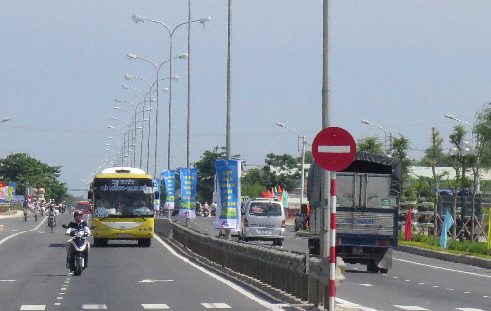 Bộ sẽ ưu tiên báo cáo cấp thẩm quyền xem xét đầu tư mở rộng đoạn tuyến khi đủ điều kiện và cân đối được nguồn vốn.