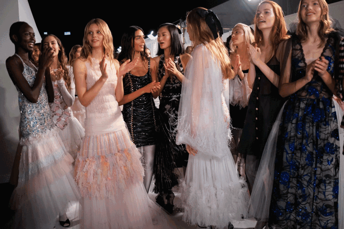 Những thiết kế Haute Couture mới nhất của Chanel và Jean Paul Gaultier.