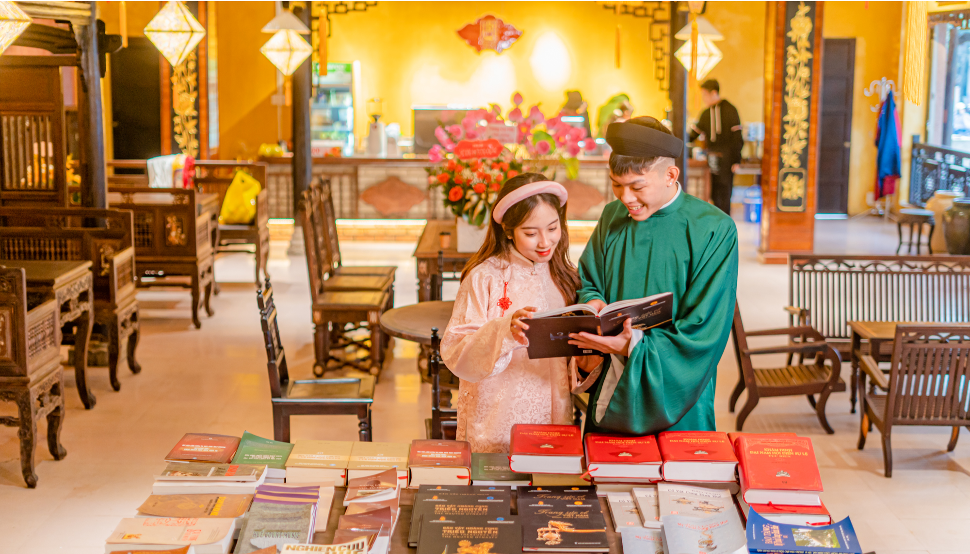Du lịch chung Huế - Kinh đô xưa sẽ bao gồm trải nghiệm mới và bộ ba nhận diện: Huế - thành phố Festival, Huế - Kinh đô ẩm thực và Huế - Kinh đô áo dài.