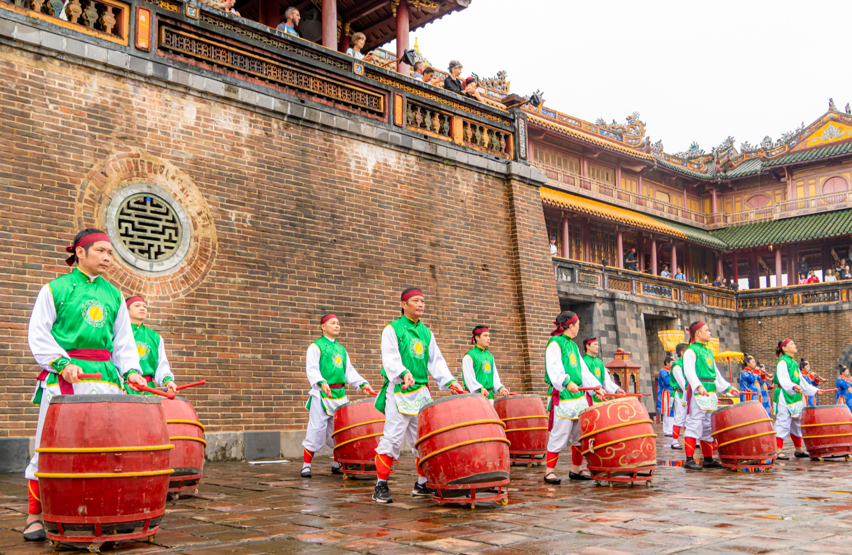 Huế đứng ở vị tr&iacute; thứ 8 trong số 25 điểm đến văn h&oacute;a h&agrave;ng đầu thế giới 2024 trong Giải thưởng Travelers&rsquo; Choice Best of the Best Destinations.