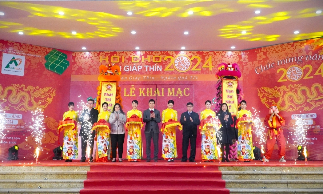 Lễ khai mạc hội chợ Xuân Giáp Thìn diễn ra vào sáng 30/1/2024.