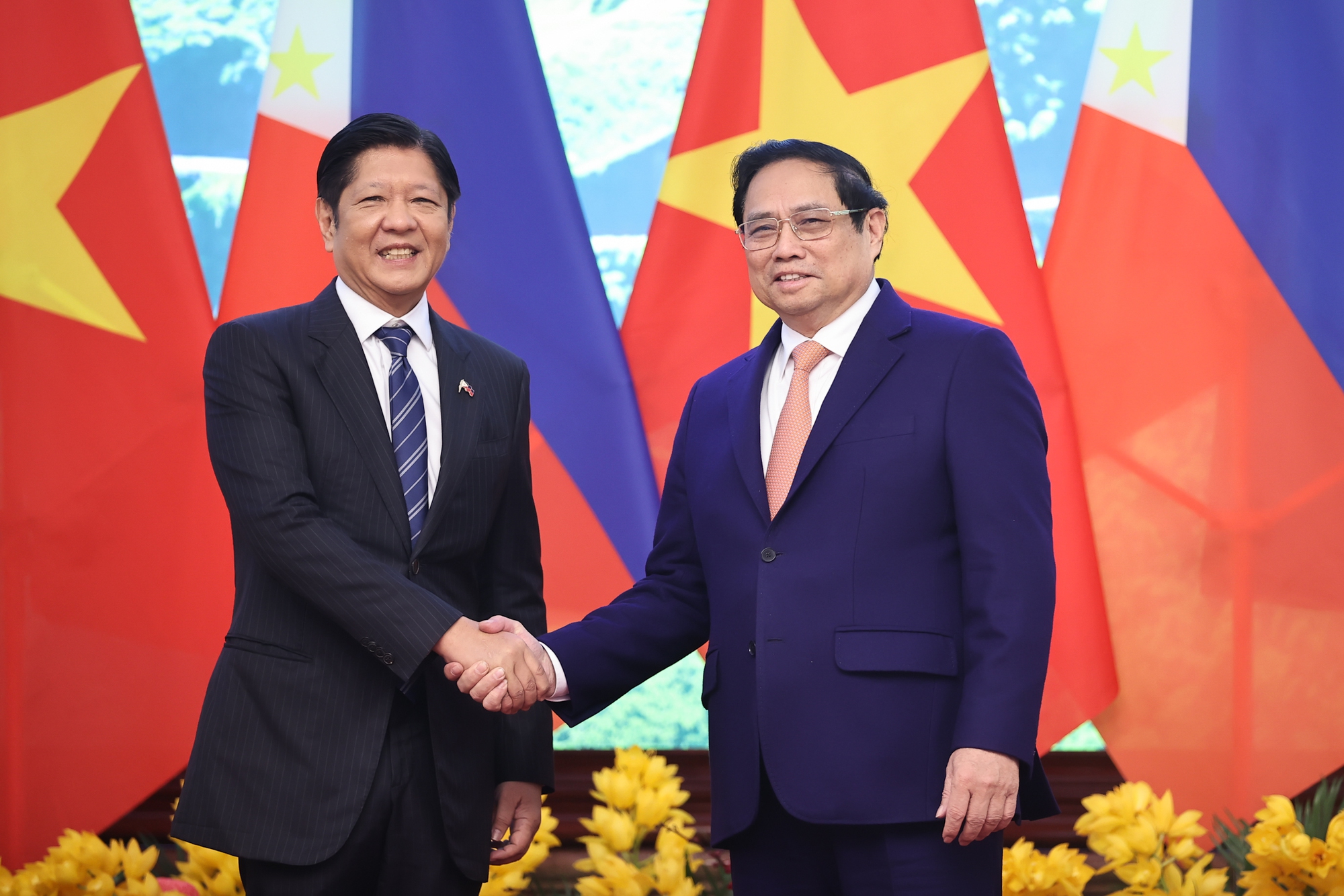Thủ tướng Chính phủ Phạm Minh Chính và Tổng thống Philippines Ferdinand Romualdez Marcos Jr. tại buổi tiếp - Ảnh: VGP