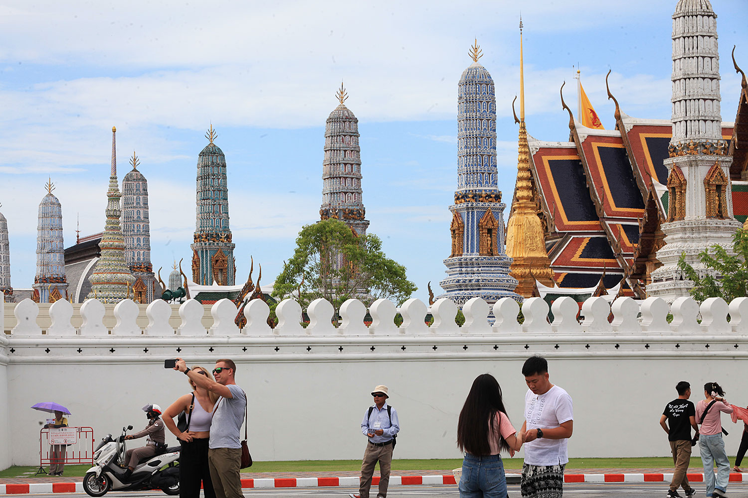 So với một số quốc gia ch&acirc;u &Aacute;, doanh thu từ ng&agrave;nh du lịch của Th&aacute;i Lan đ&atilde; tăng trưởng chậm hơn trong năm 2023.