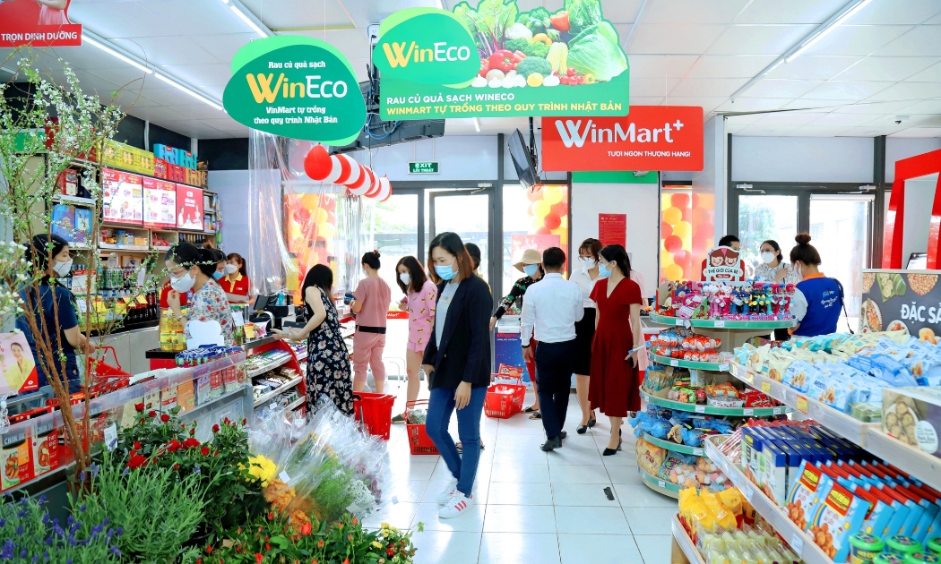 Tiêu dùng nội địa đang đóng góp lớn vào GDP khi xuất khẩu và đầu tư suy giảm. Ảnh Phan Linh
