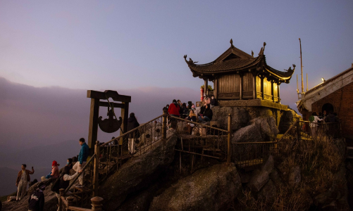 Địa phương, doanh nghiệp giới thiệu tour du lịch tâm linh đầu xuân