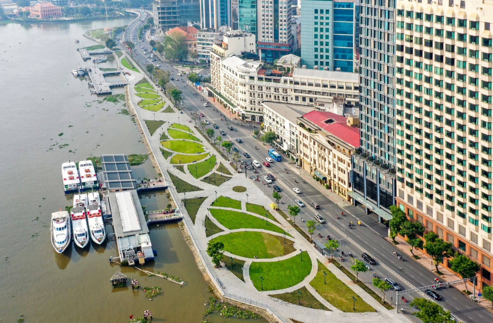 Tôn Đức Thắng là một trong những tuyến đường lâu đời nằm ở trung tâm TP.HCM - Ảnh minh hoạ