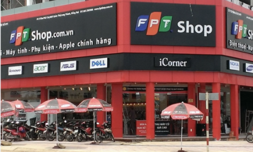 Sau Thế giới di động, đến lượt FPT Shop đóng hàng chục cửa hàng trên toàn quốc và lỗ kỷ lục