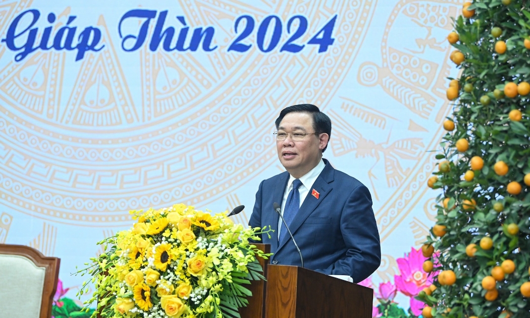 Chủ tịch Quốc hội Vương Đình Huệ thăm, chúc Tết Đảng bộ tỉnh Yên Bái. Ảnh: Duy Linh