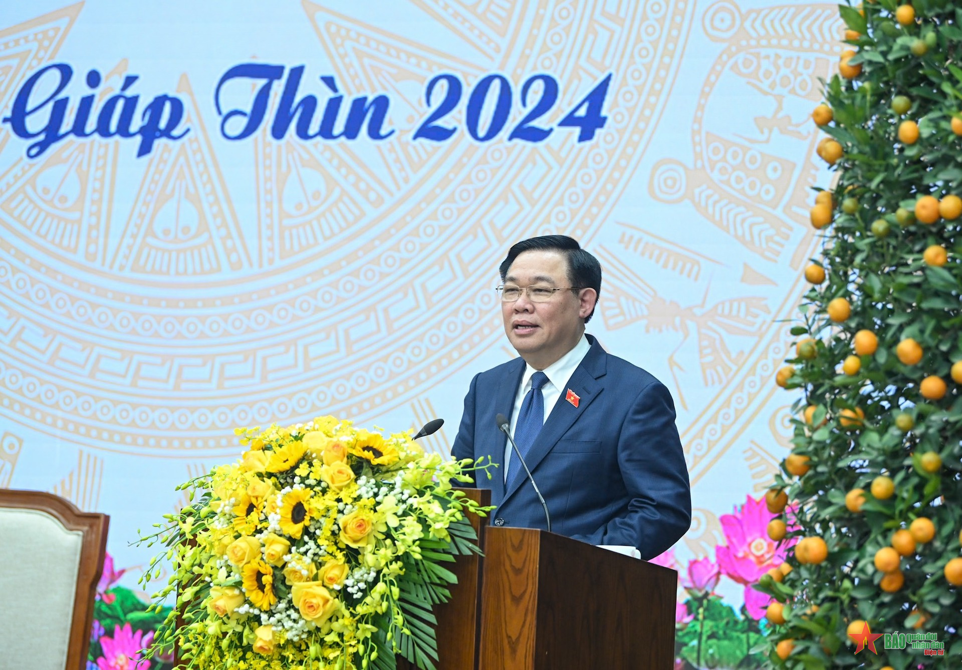 Chủ tịch Quốc hội Vương Đình Huệ thăm, chúc Tết Đảng bộ tỉnh Yên Bái. Ảnh: Duy Linh