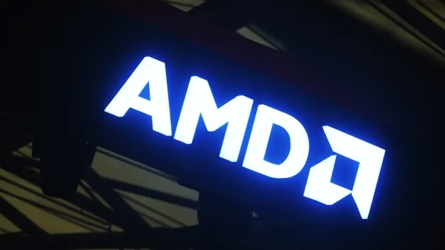 AMD đang đặt cược v&agrave;o PC AI để cạnh tranh với c&aacute;c đối thủ bao gồm Nvidia v&agrave; Intel khi cuộc đua AI n&oacute;ng l&ecirc;n.