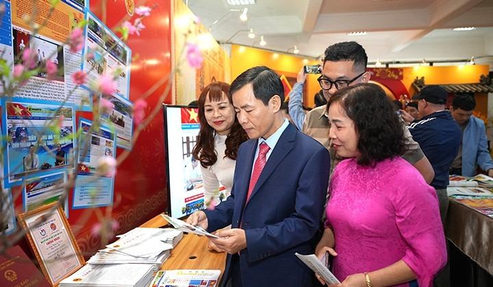 Sau 3 năm gián đoạn do ảnh hưởng của đại dịch Covid-19, năm nay Hội báo Xuân tại tỉnh Thừa Thiên Huế được tổ chức trở lại.