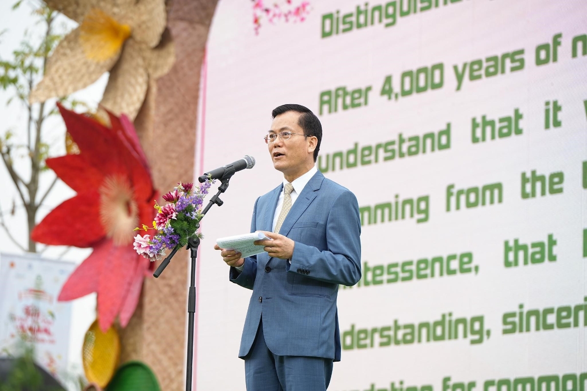 Thứ trưởng Bộ Ngoại Giao Hà Kim Ngọc phát biểu tại lễ khai mạc. Ảnh: Quang Anh.