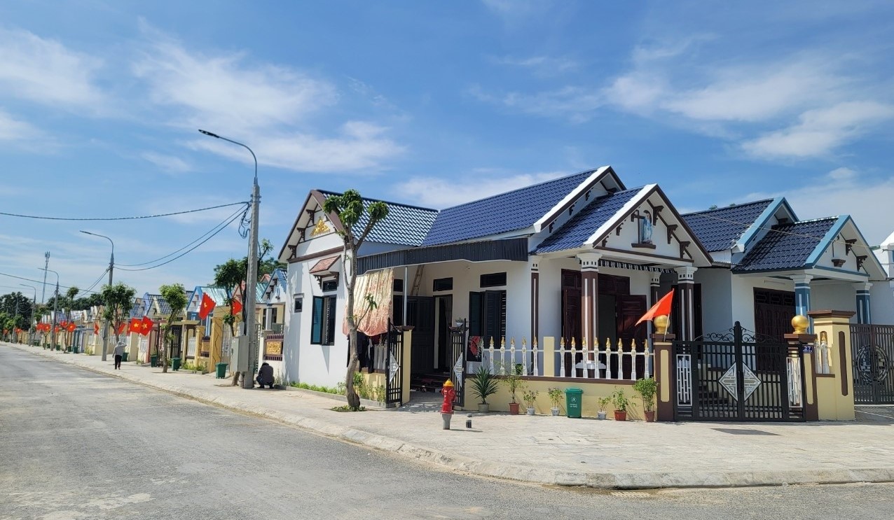 Một góc khu tái định cư làng chài ở thôn Lam Đạt, xã Thiệu Vũ.
