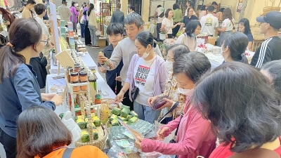1,000 products on show at HCMC trade fair as Tet nears