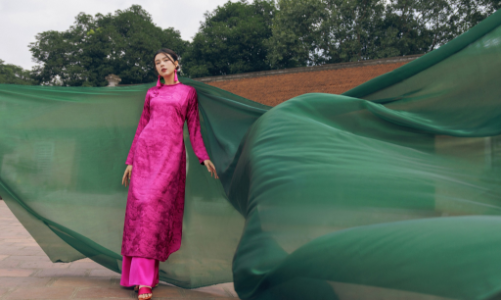 Du xuân đón Tết: Chọn thương hiệu áo dài nào?