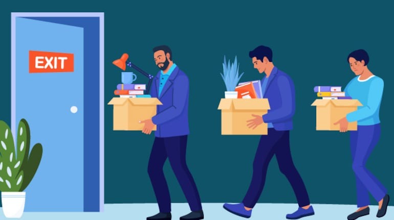 Nhìn chung, hầu hết các CEO sẽ đưa ra nhiều lý do khác nhau dẫn đến quyết định sa thải hàng loạt