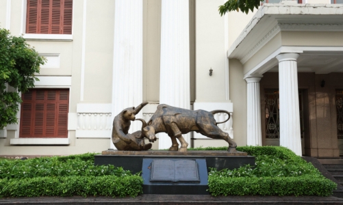 Thanh khoản tháng đầu tiên của năm 2024 trên HoSE tiếp tục duy trì đà tăng trưởng