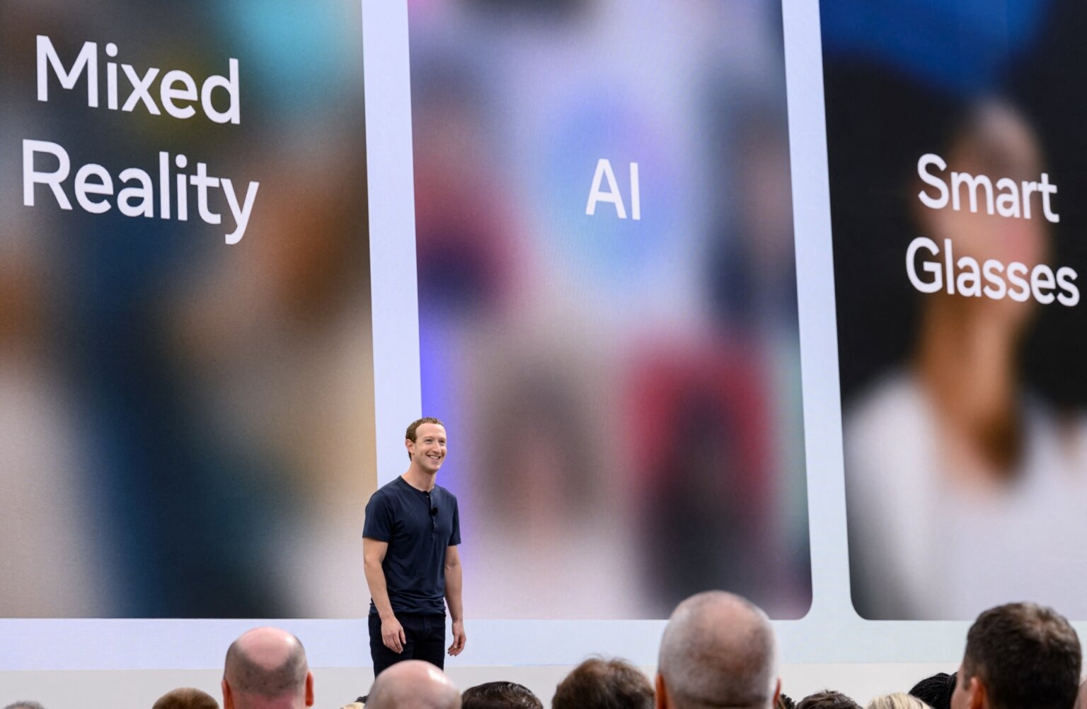 Zuckerberg đặt mục ti&ecirc;u &ldquo;tr&iacute; th&ocirc;ng minh tổng qu&aacute;t&rdquo;, tham vọng ph&aacute;t triển c&aacute;c sản phẩm AI h&agrave;ng đầu, bao gồm trợ l&yacute; đẳng cấp thế giới để n&acirc;ng cao năng suất.
