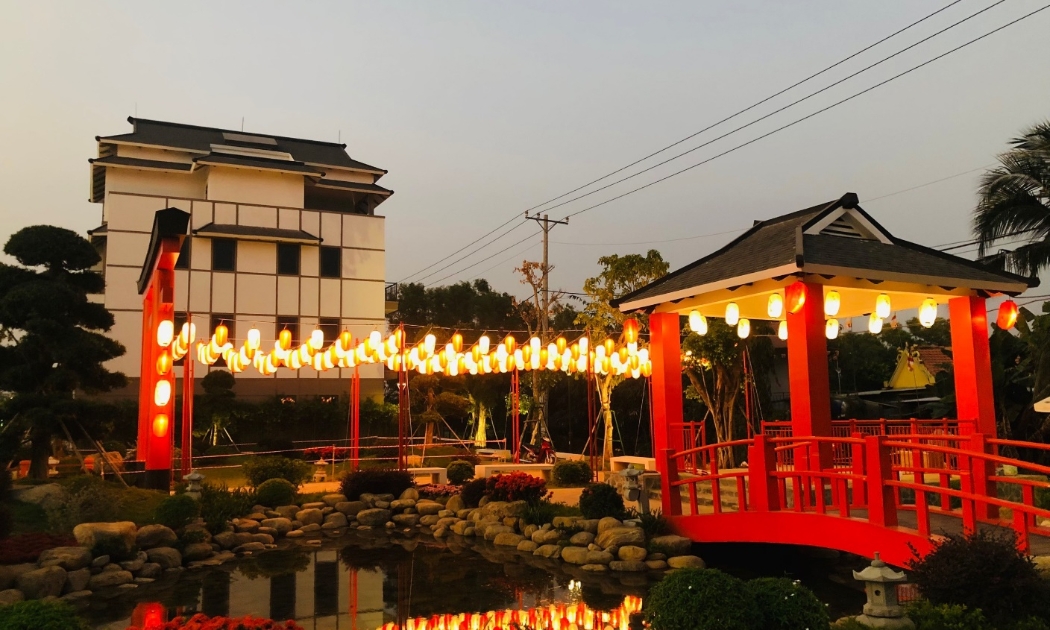 Góc Nhật Bản lung linh với vườn đèn lồng đậm chất phương Đông tại Đại lộ phố Imperia Grand Plaza Đức Hòa.