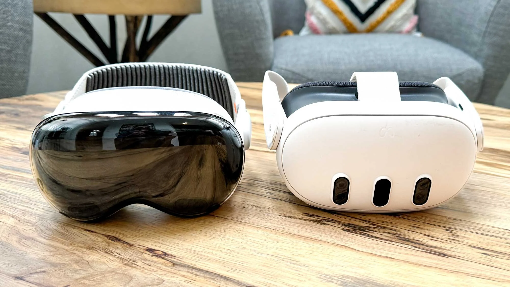 7 lợi thế Meta Quest 3 vượt mặt Apple Vision Pro