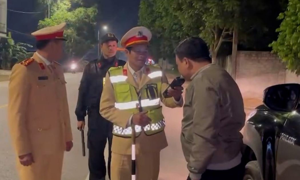 Lực lượng cảnh sát giao thông Thanh Hóa xuyên Tết kiểm tra, xử lý vi phạm nồng độ cồn