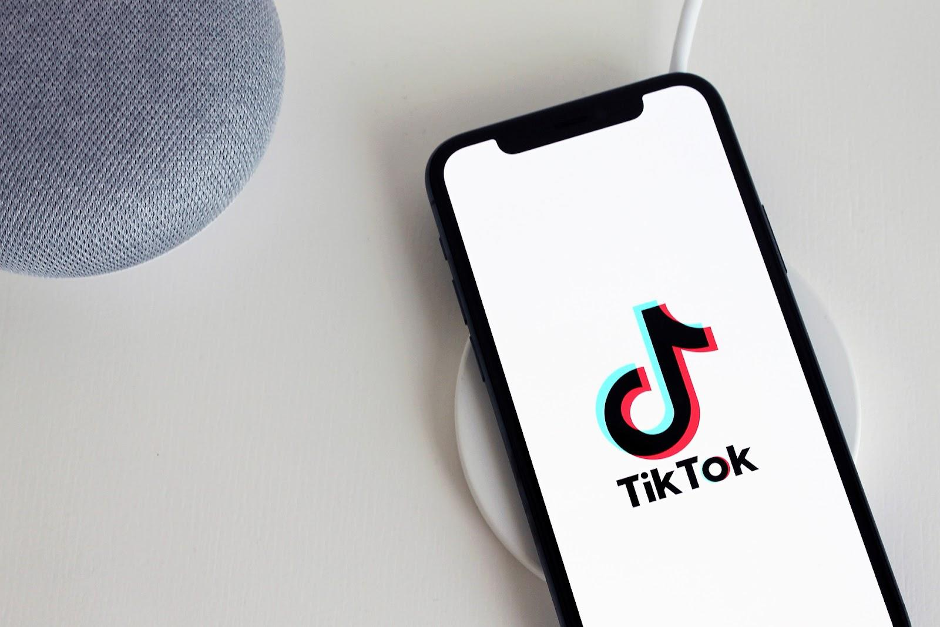 Thế giới hiện có khoảng 8,08 tỷ người, tăng 74 triệu người so với năm ngoái (0,9%) - Ảnh minh họa.