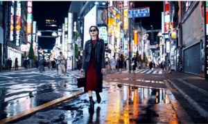 Hình ảnh trong video do OpenAI tạo ra về một phụ nữ bước đi trên đường phố Tokyo