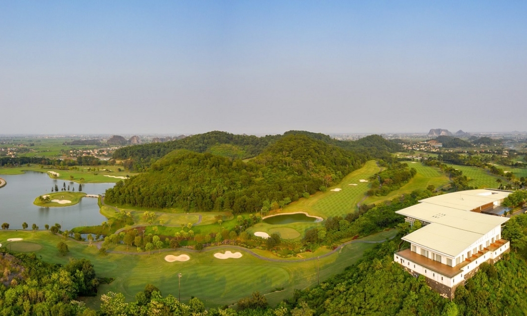 Dự án Trung tâm liên hợp du lịch và thể thao sân golf 54 lỗ hồ Yên Thắng vừa bị cơ quan thanh tra phát hiện vi phạm về đất đai, xây dựng 