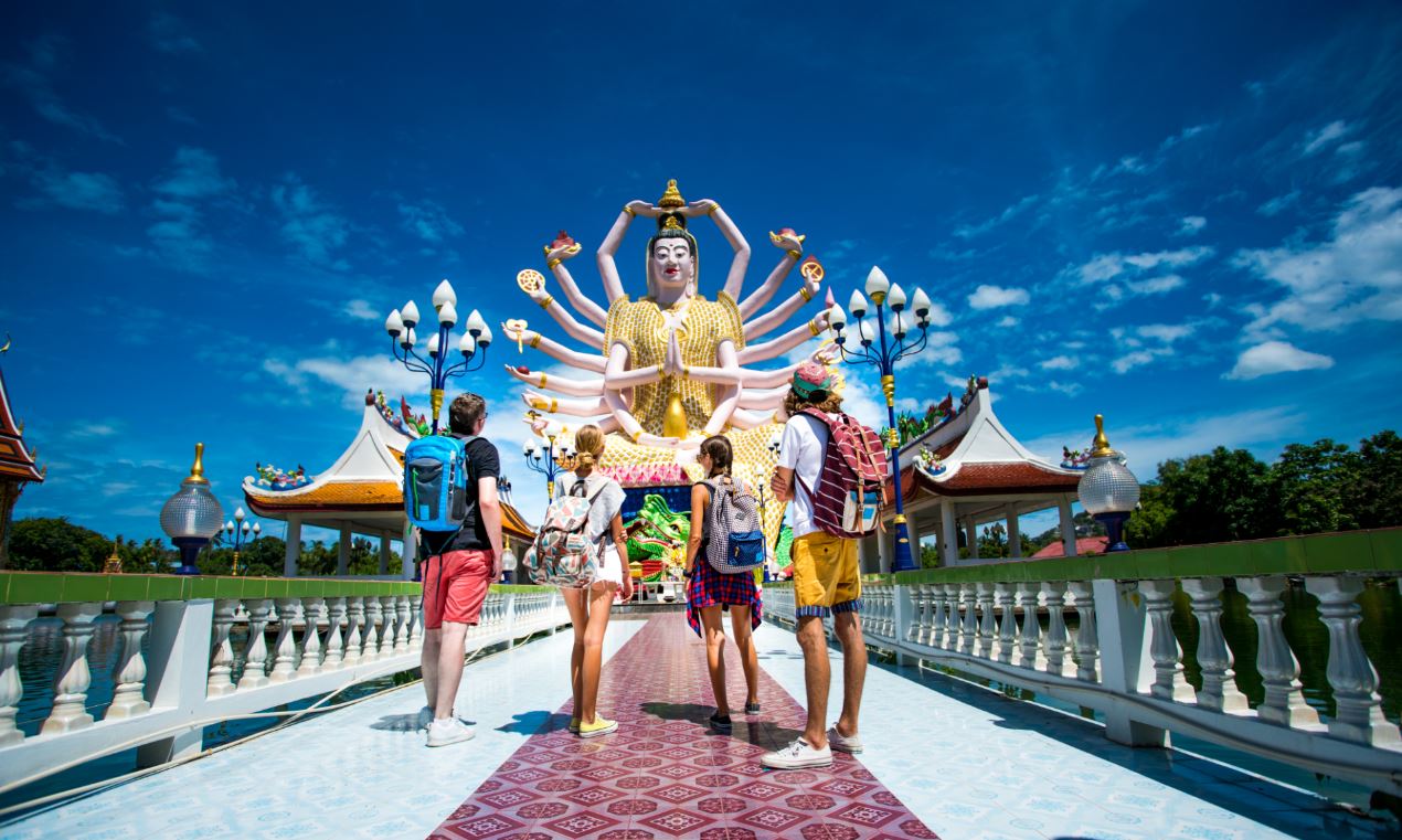 Chính phủ Thái Lan cũng đã thông qua chương trình bảo hiểm y tế mới đối với du khách với mức chi trả lên tới 500.000 baht.