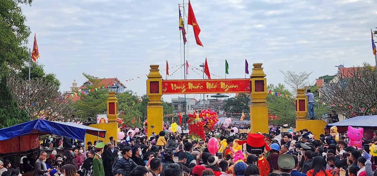 Quảng Ninh cũng là một trong số các tỉnh dẫn đầu cả nước về đón khách du lịch. 